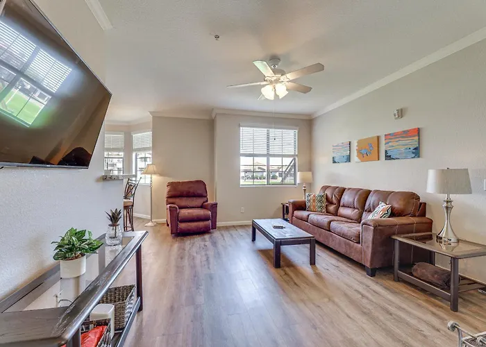 First-floor W/ Pool Access In Mesa! Ferienhaus Mesa