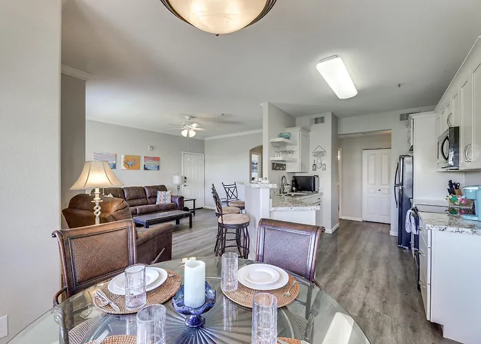 First-floor W/ Pool Access In Mesa! * Mesa