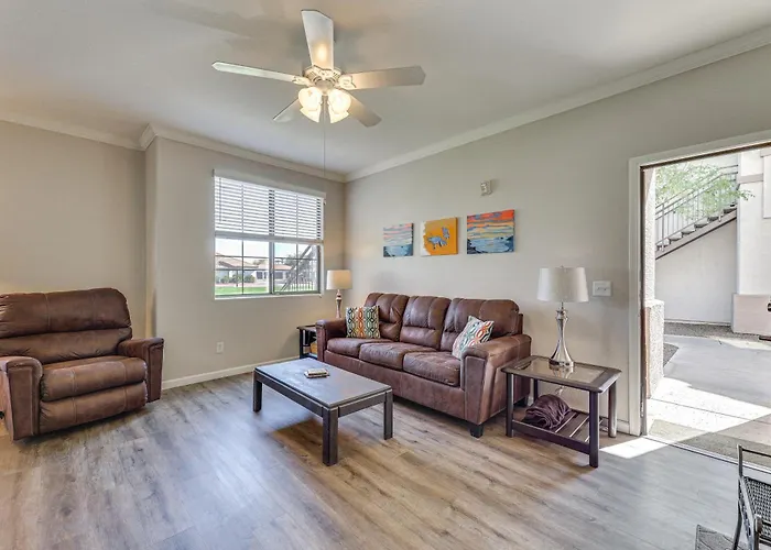 First-floor W/ Pool Access In Mesa! Ferienhaus