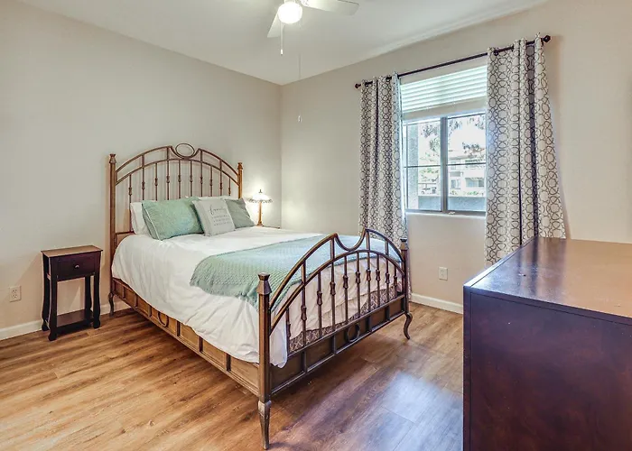 First-floor W/ Pool Access In Mesa! Ferienhaus *